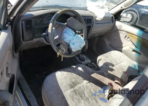 2001 Toyota Tacoma из США, поврежденный, VIN 5TENL42N61Z751733